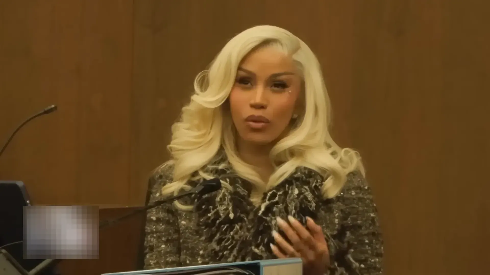 Cardi B describing her security guard waiting by the exit